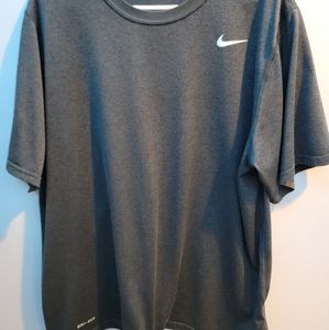 Mens large nike dark gray dri-fit shirt